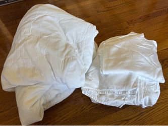 Twin comforter and sheet set - FREE