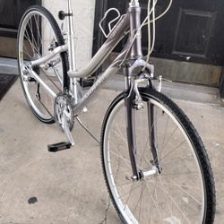 Giant Cypress DX Aluminum Hybrid Bike 
