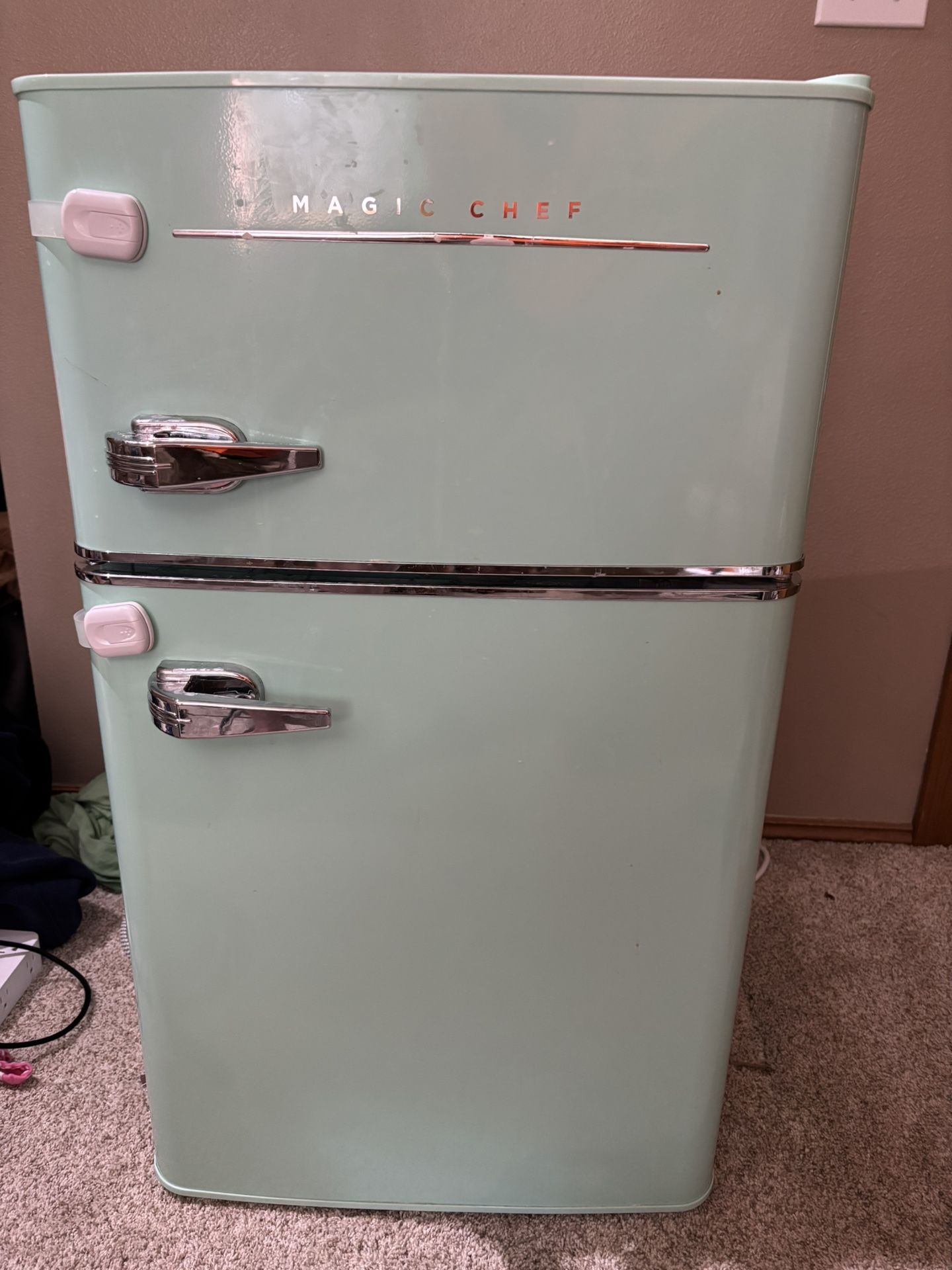 Magic chef vintage Mini Fridge