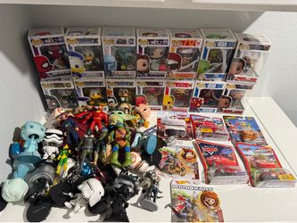 Toy Lot Funkos/action figures/Diecast/Marvel