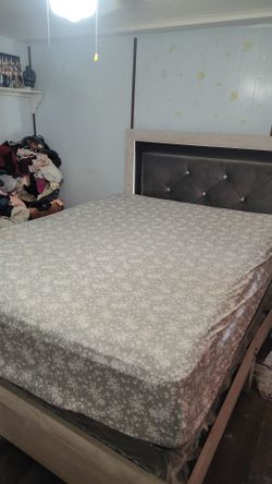 Queen Bedroom set