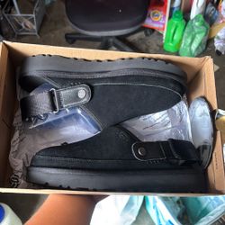 Uggs With Back Strap 