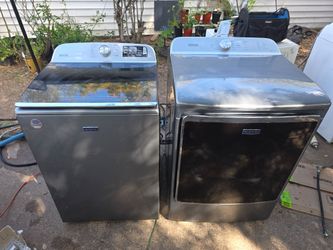Maytag xl washer and dryer electric  set jumbo