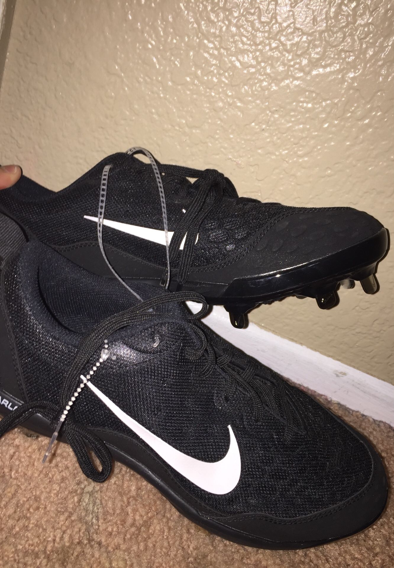 Softball cleats (Metal)