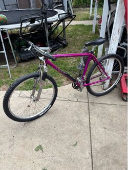 Single track 930 Bike