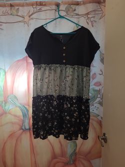 Brand New beautiful Woman dress Size M 
