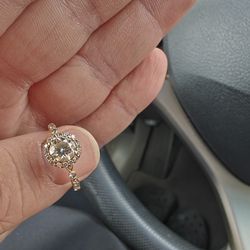 14k Gold Engagement Ring 1.2k center Diamond