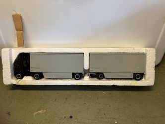 Tonkin UPS United Parcel Tandem Semi Truck Diecast Set 1:53 Boxed