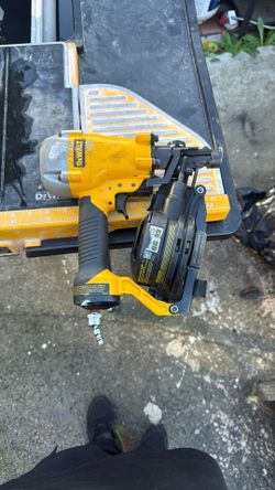 Dewalt Roofing Gun