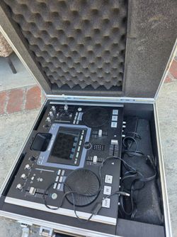 Numark IDJ2 with box