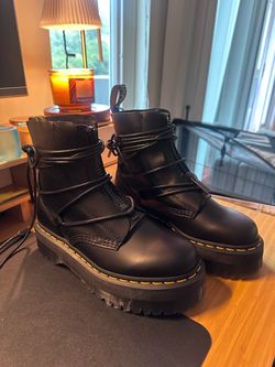 Doc Martens size 6