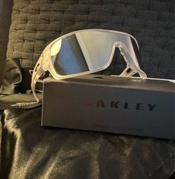 New Oakleys  Box, Pouch Cloth All Included