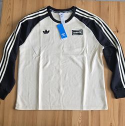 Oasis 2025 World Tour - White and Black Long Sleeve Sweatshirt - XL