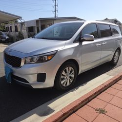 2017 KIA Sedona