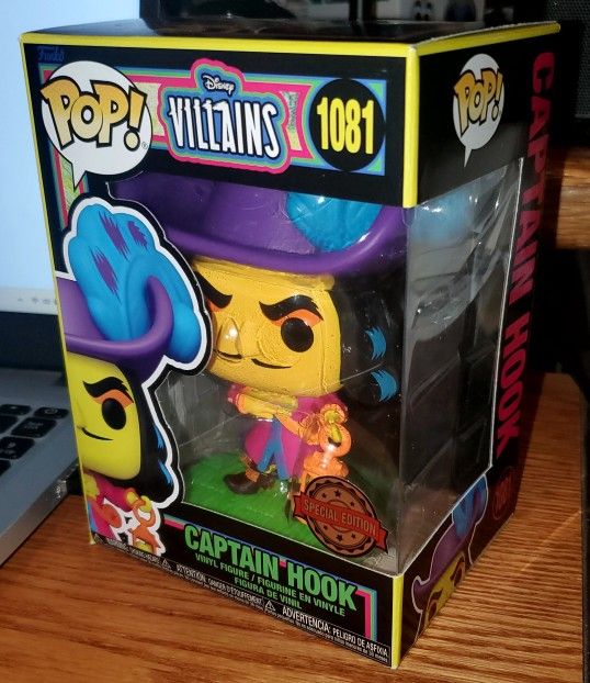 FUNKO POP DISNEY VILLAINS CAPTAIN HOOK SPECIAL EDITION NEW