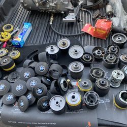 BMW Volkswagen Mercedes-Benz Toyota Chevy Momo Steering Wheel Hubs
