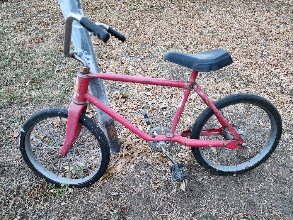 Old Hedstrom Kids Bike