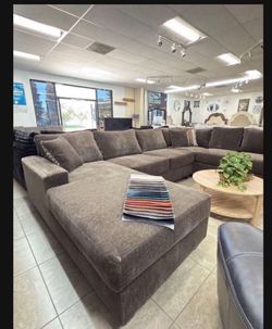 (ANY COLOR) Brand new elegant chenille sectional set