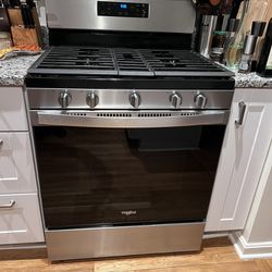 Perfect Addition To Your Home Cooking - 30” Whirlpool Gas stove