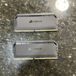 Corsair Dominator Platinum RGB 32gb (2x16gb) Ram DDR4 4000mhz