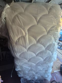 twin Size Xl dreamcloud 14" pillow top medium mattress