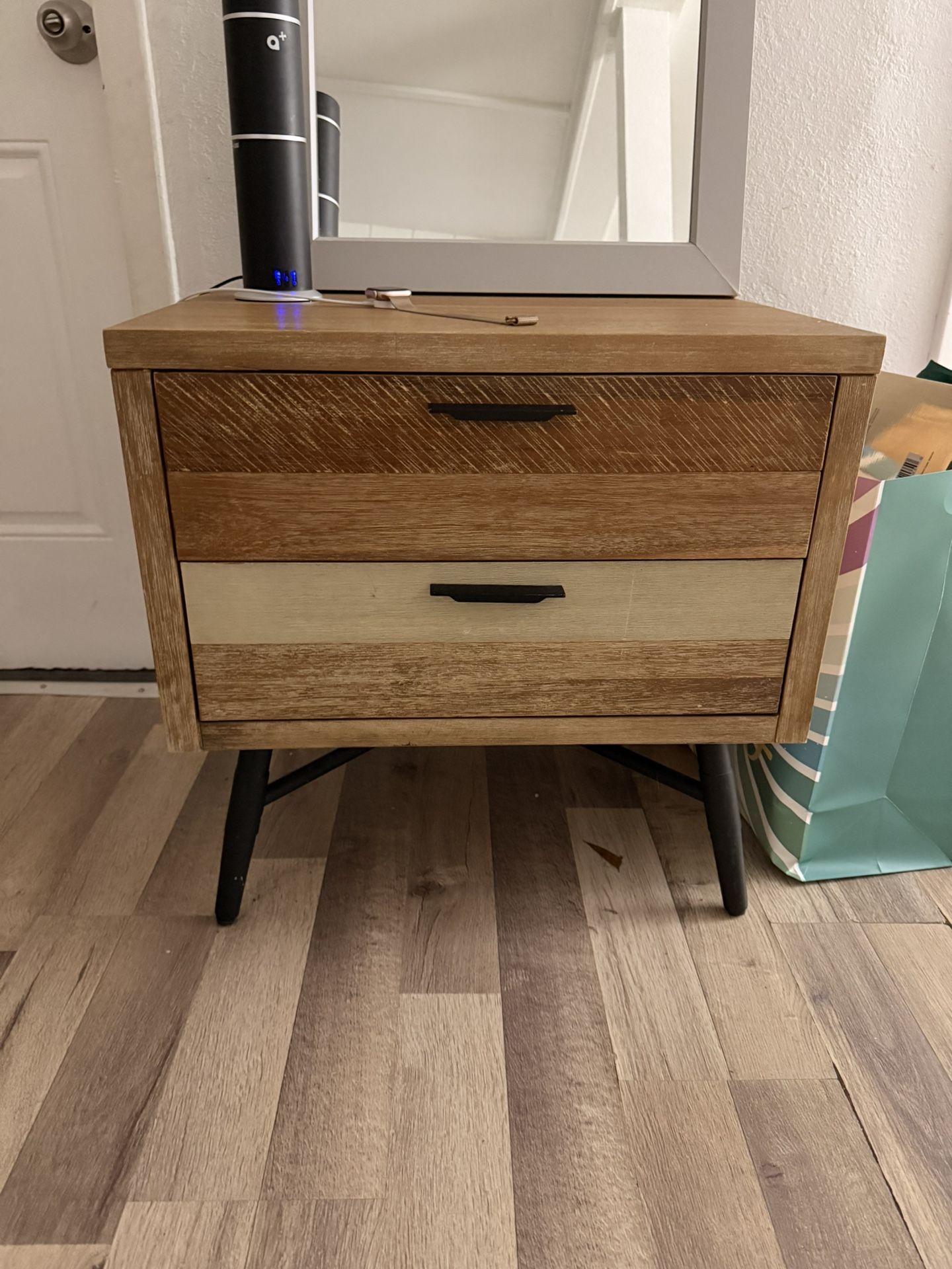 Queen Bed Wooden Set Nightstand And Dresser