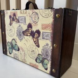 wooden storage trunk 15.5"x10.5"x5" 