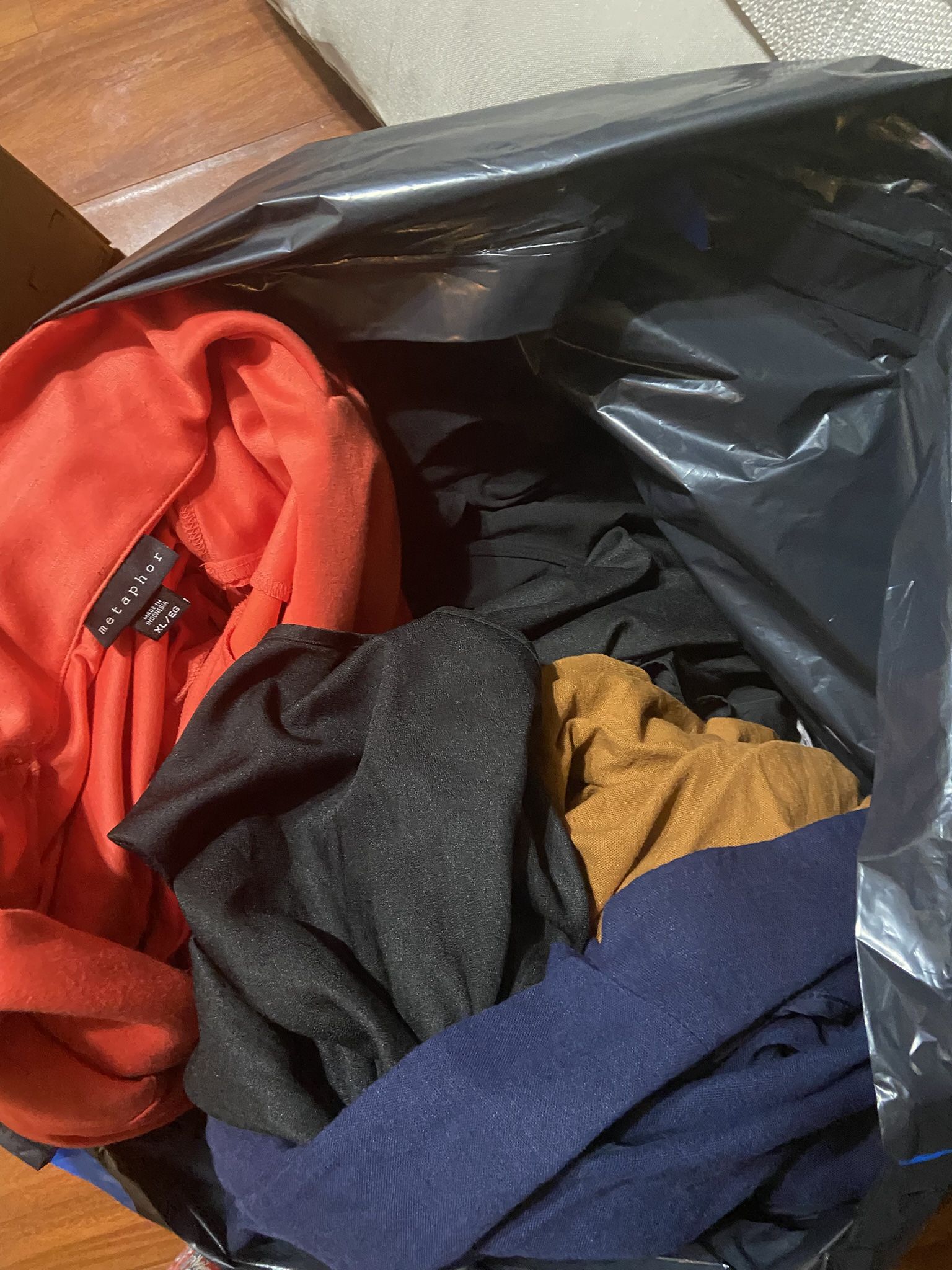 Women’s Clothing (L-XL)