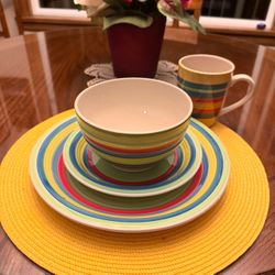 CERAMIC PLATES, CUPS, SAUCERS - COMPLETE SET!!!