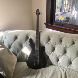 Rogue Series III Electric Bass Guitar 