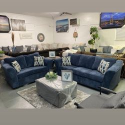 Blue Sofa And Love Ser ‼️available I’m Black ‼️