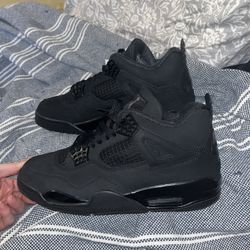 Jordan Retro 4 “Black Cats”