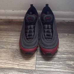 Nike Air maxes 