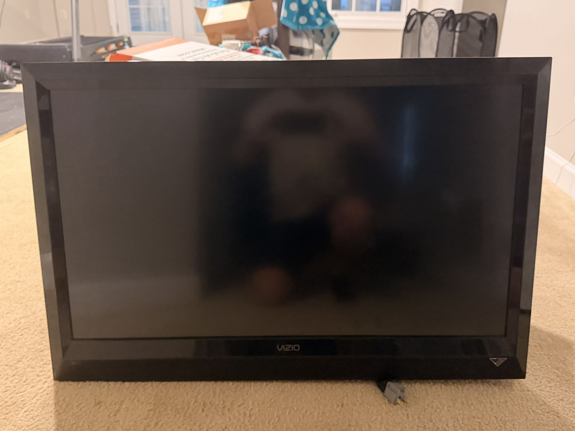 Vizio E370vl - 37" Diagonal Class LCD TV - 1080p (Full HD)