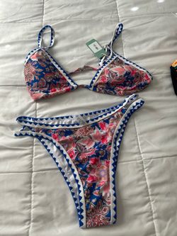 New swimsuits size L, 22w, XXL 10.00 each
