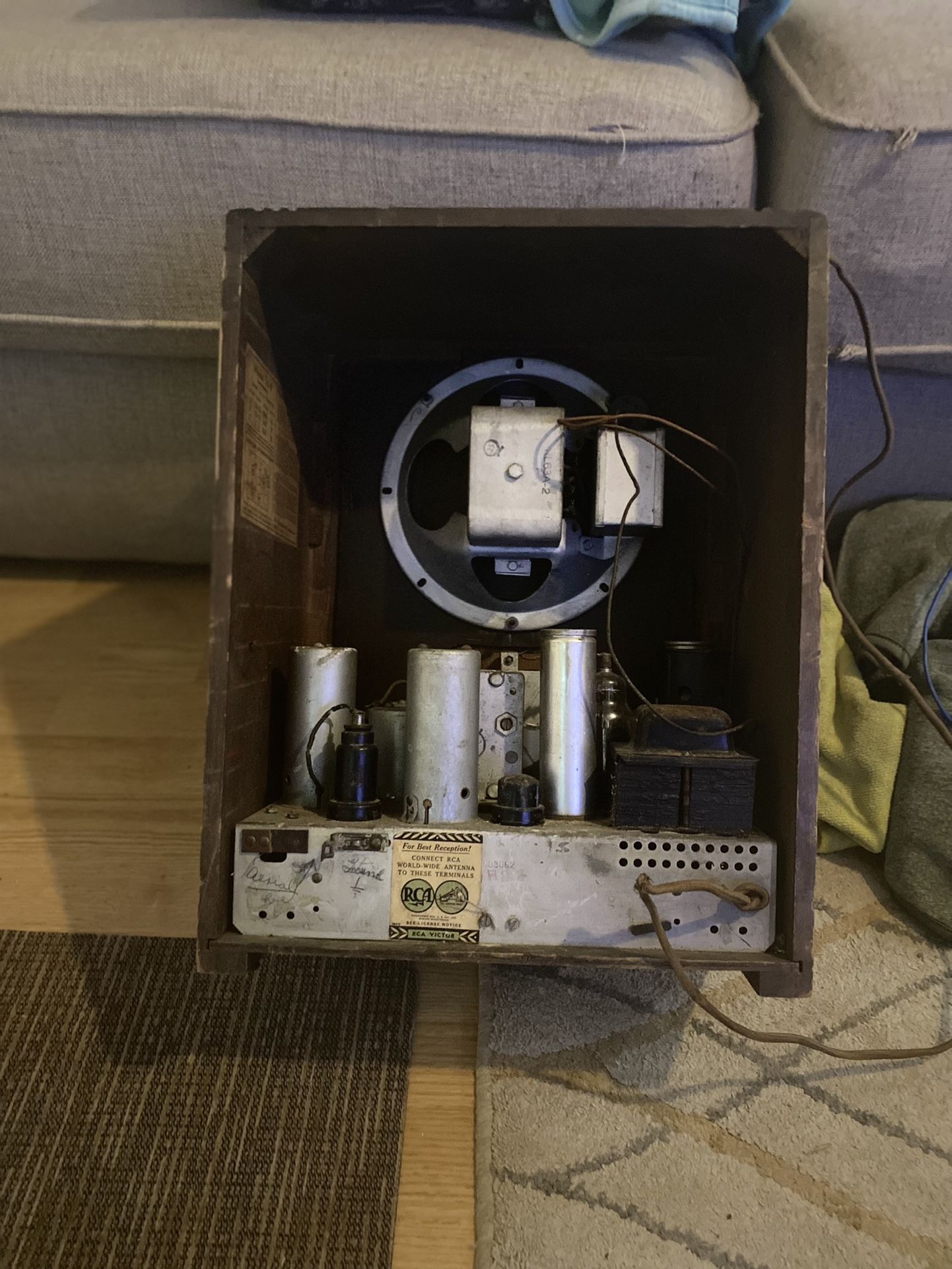 RCA Model T6-9 1930s radio