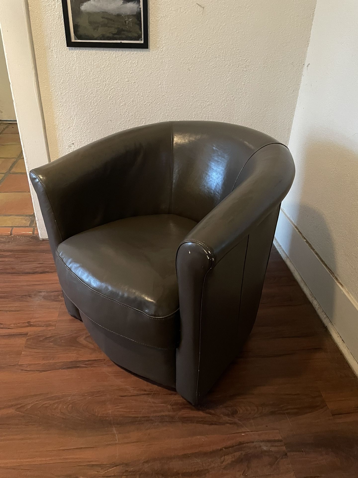 Soft Leather Chair
