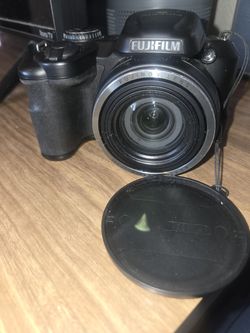 Fujifilm FinePix S8600 16 Megapixel Digital Camera works perfect