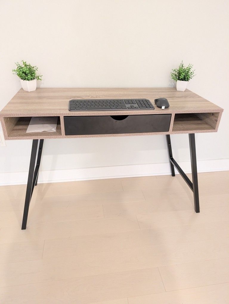 Stylish Computer Desk