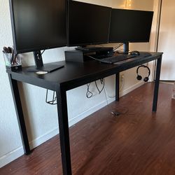 Black Gaming/Work Desk 60’