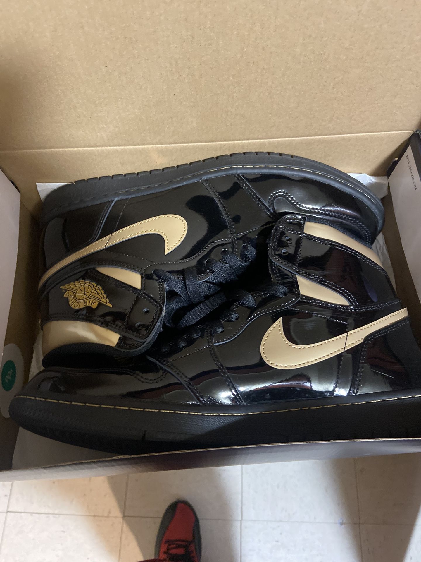 Jordan 1 Black Metallic Gold (2003)