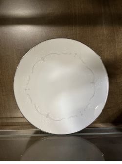 Set Of 7Noritake Whitebrook 6441 Japan, 8 1/4” Salad Plates