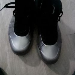 Shoe