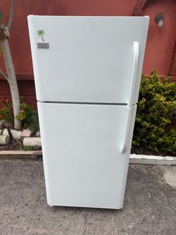 Frigidaire White Top and Bottom Refrigerator