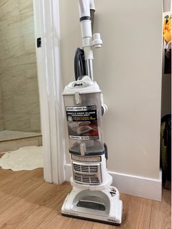 Shark navigator vacuum