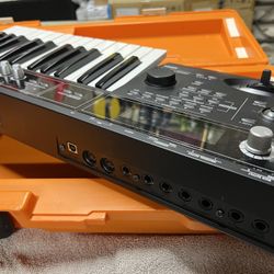  KORG Micro X Synthesizer/controller