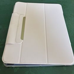 Protective cover for iPad Pro 13