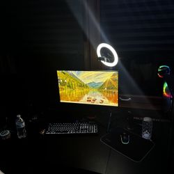 Cyberpower Gaming Pc, with 140hz HP Monitor.
