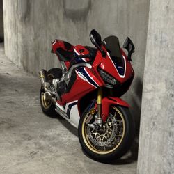 2017 Honda Cbr1000rr sp-1