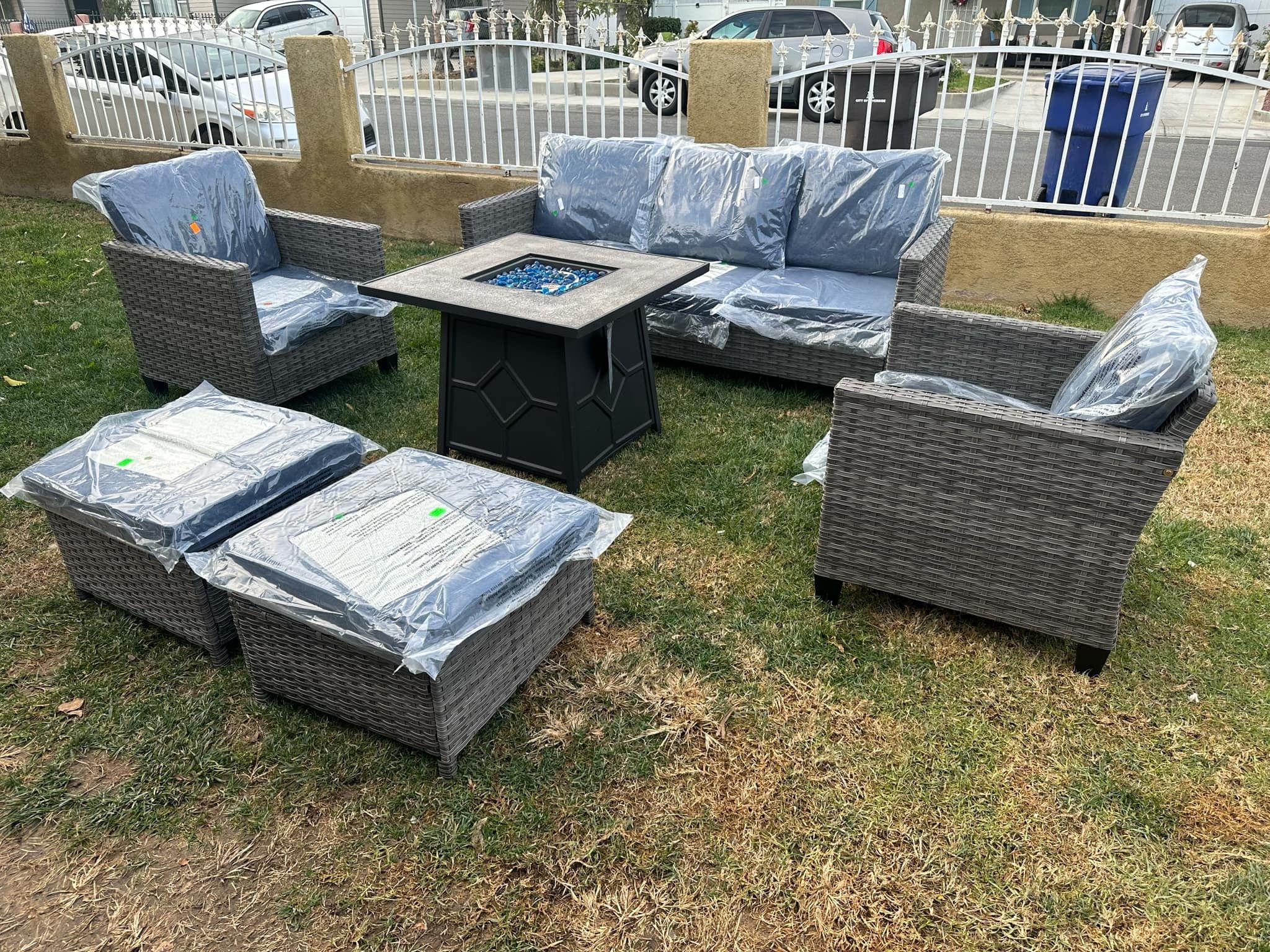 Brand New Patio Outdoor Furniture Set With Fire Pit 
